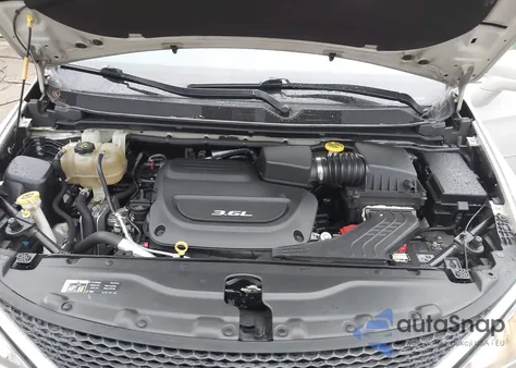 2017 Chrysler Pacifica Touring-L Plus z USA, uszkodzony, nr VIN 2C4RC1EG4HR622418